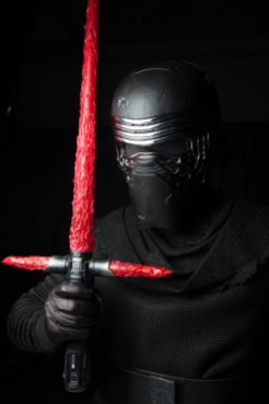 "The thing I like most about Kylo Ren is his raw emotion and sheer ragged yet finely tuned power" Cosplayer: Starprince Knight of Ren aka Slidingdoorscosplay⠀ Character: Kylo Ren⠀ From: Star Wars – The Force Awakens⠀ Photographer: @cosweplayproject, @jaycaboz and @carynsadventuretime⠀