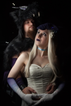 "We like the character(s) because they complete each other. " Cosplayers: Oh Hai Maru Cospleh Characters: Kindred - Wolf and Lamb From: League of Legends Photographer: @cosweplayproject, @jaycaboz