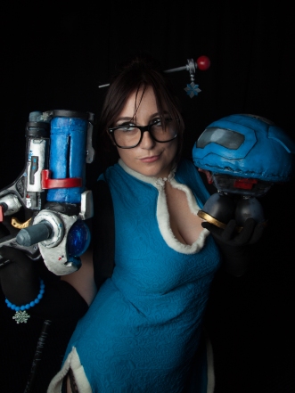 "I adore how cute she is yet she probably has the most evil way of killing." Cosplayer: Abeh Starr⠀ Character: Dr. Mei-Ling Zhou⠀ From: Overwatch⠀ Photographer: @cosweplayproject, @jaycaboz and @carynsadventuretime⠀